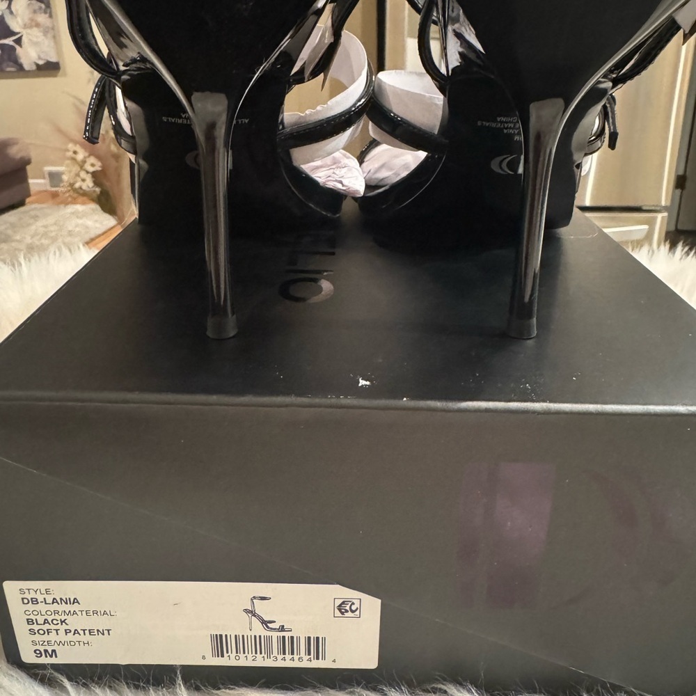 D'Amelio Black Patent Heels - Picture 6 of 7